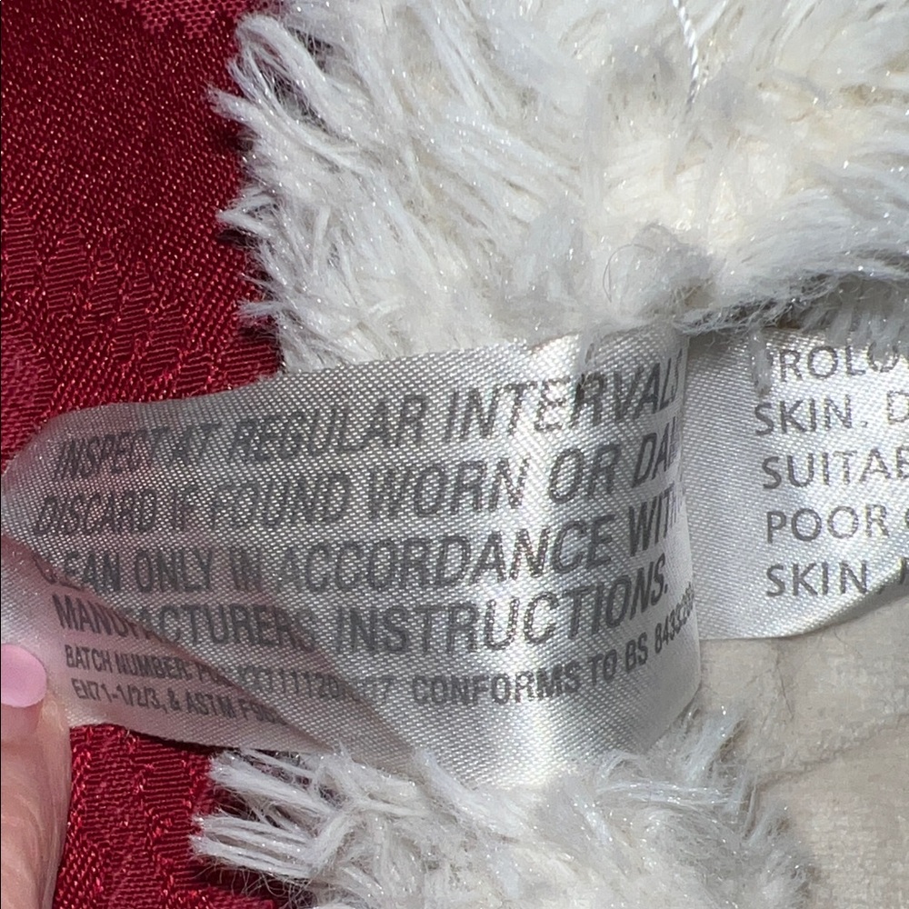 Cozy White Fuzzy Slippers Microwaveable Heated - Picture 4 of 8